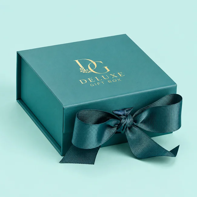 Custom Deluxe Gift Boxes thumbnail 3